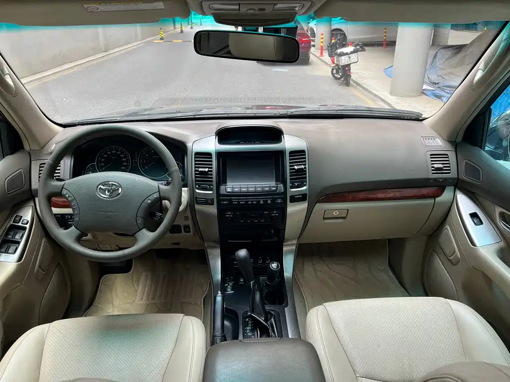 Toyota Land Cruiser Prado 2006 4.0L AT VX NAVI