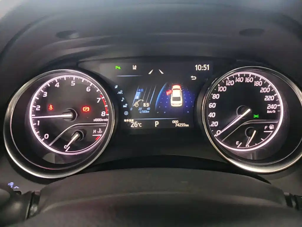 Toyota Camry — миниатюра 12
