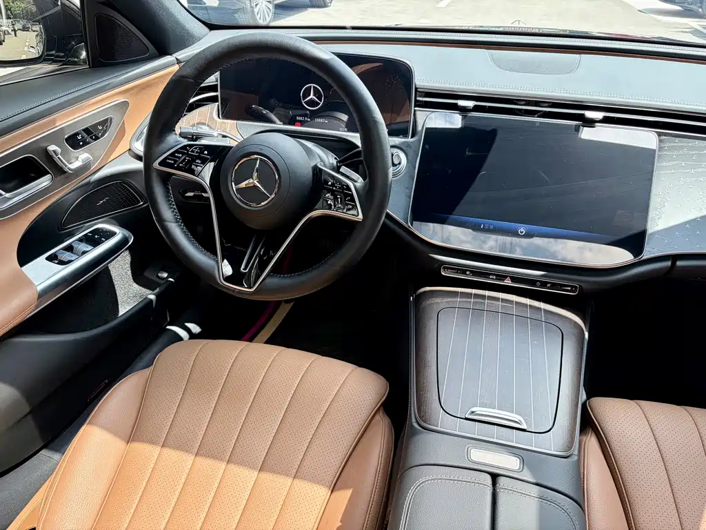 Mercedes-Benz E-Class — миниатюра 21