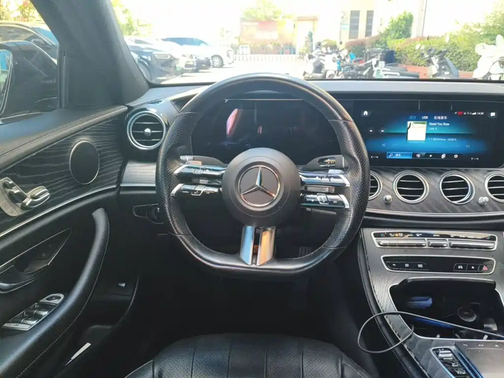 Mercedes-Benz E-Class (Import) — миниатюра 13