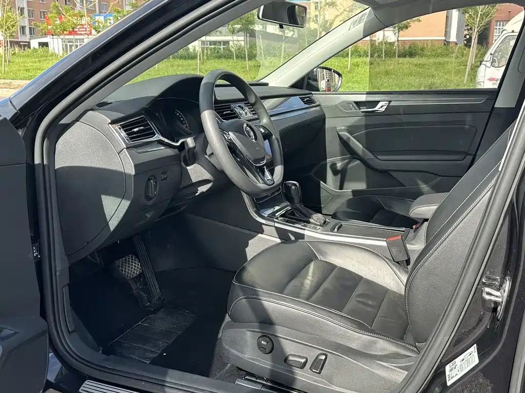 Volkswagen Passat — миниатюра 4
