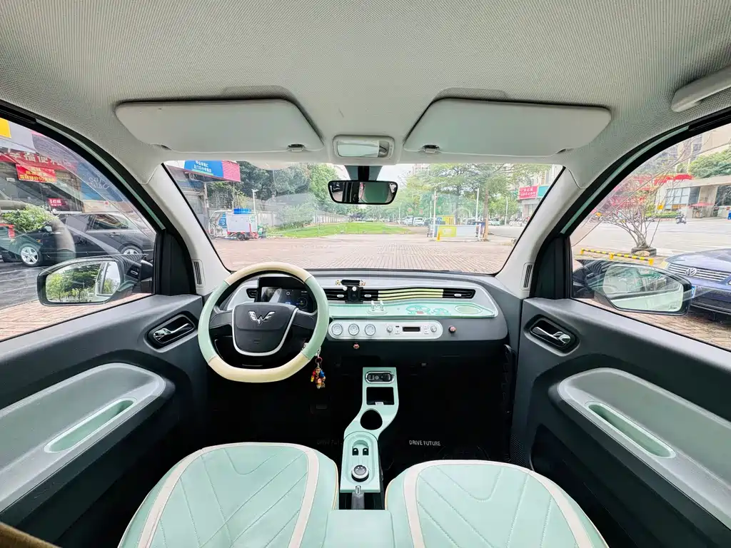 Wuling MINIEV — миниатюра 5