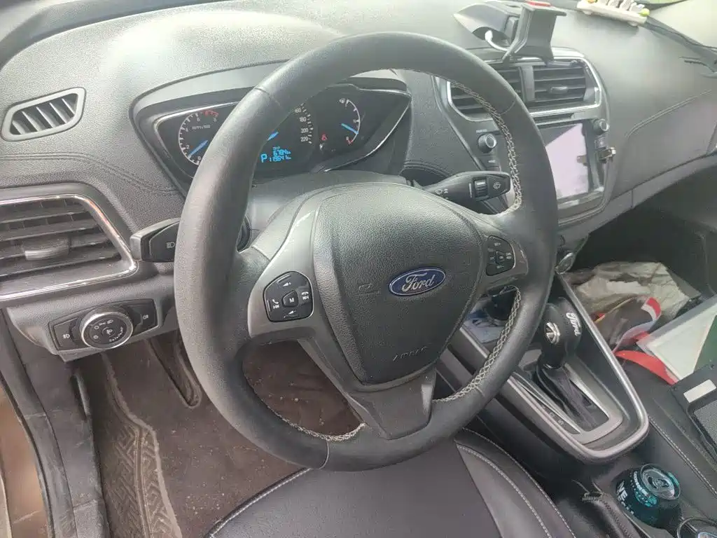 Ford Escort — миниатюра 11