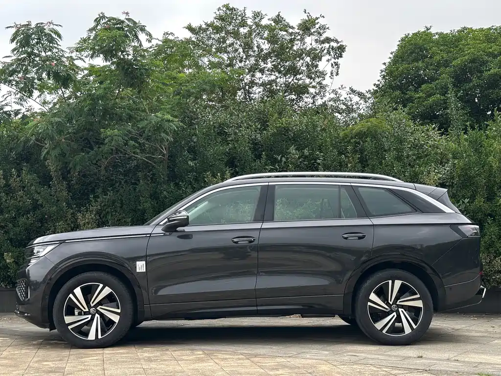 Volkswagen Tavendor 2023 380TSI R-Line