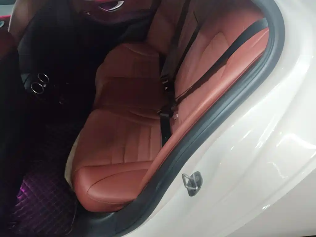 Mercedes-Benz C-Class — миниатюра 22