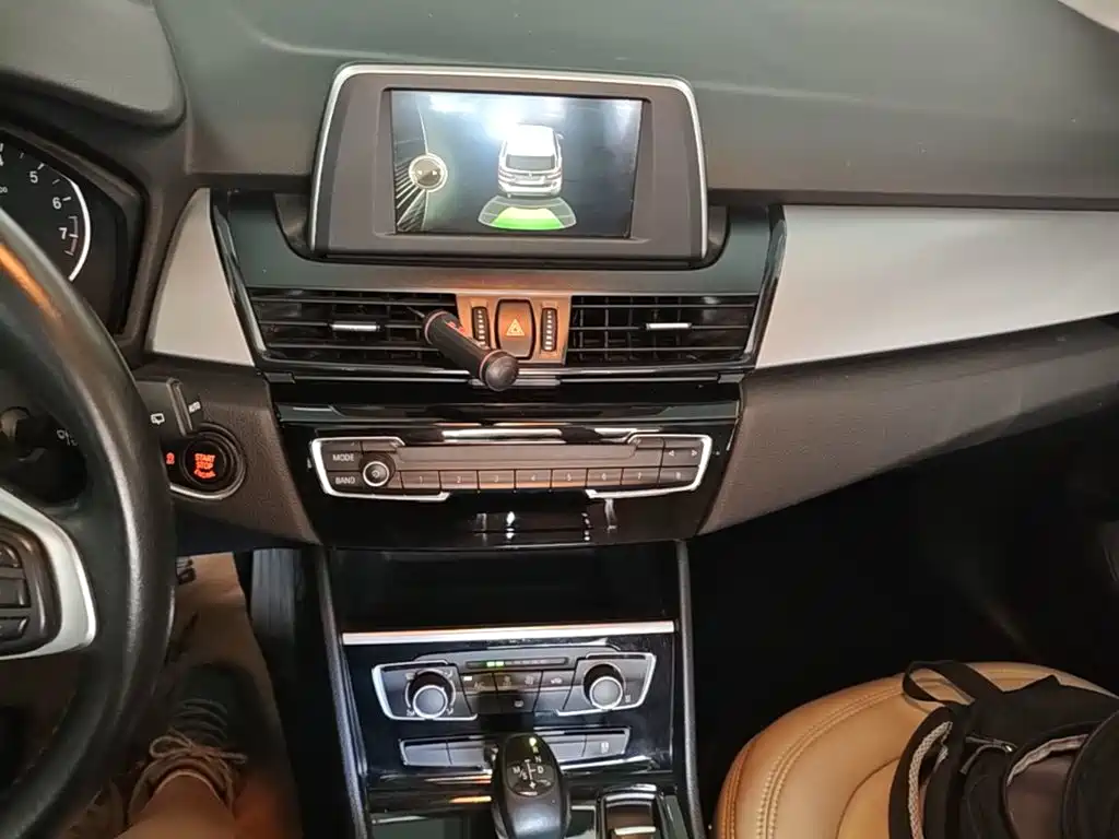 BMW 2 Series Active Tourer — миниатюра 13