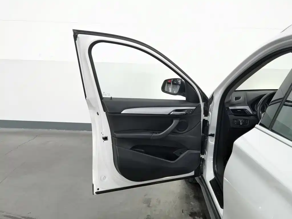 BMW X1 — миниатюра 8