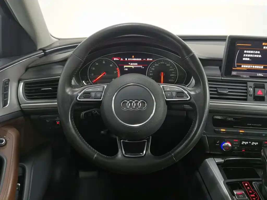 Audi A6L — миниатюра 11