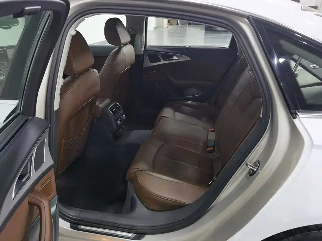 Audi A6L — миниатюра 15