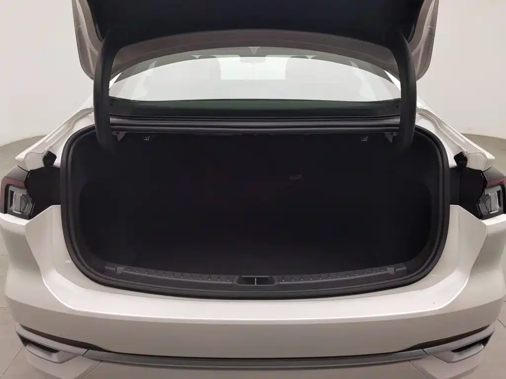 Ford Mondeo — миниатюра 16