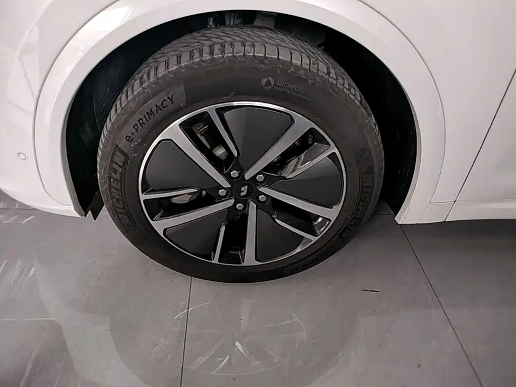 Li Auto Li L7 — миниатюра 23