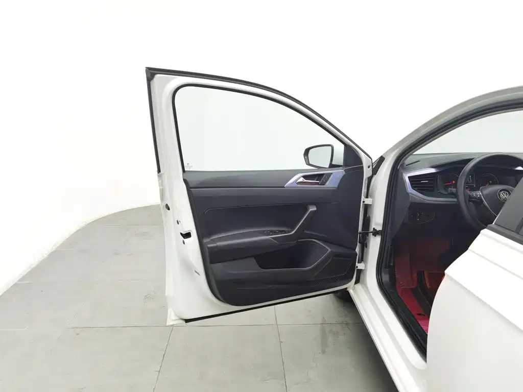 Volkswagen Polo — миниатюра 8