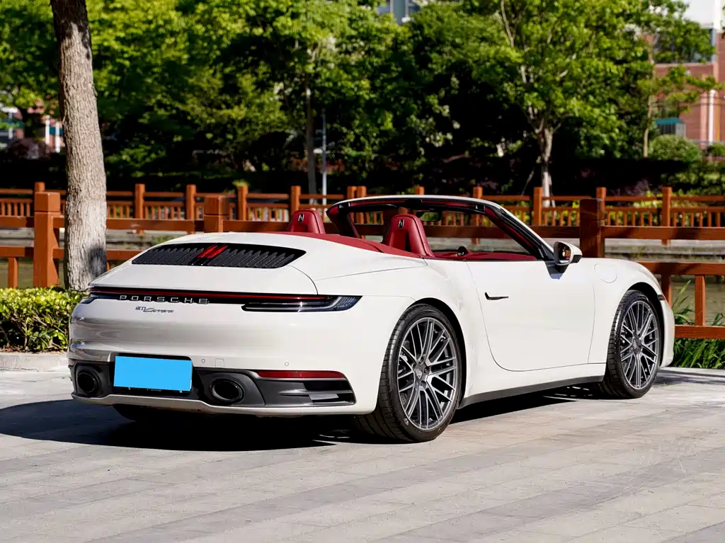Porsche 911 2023 Carrera Cabriolet 3.0T