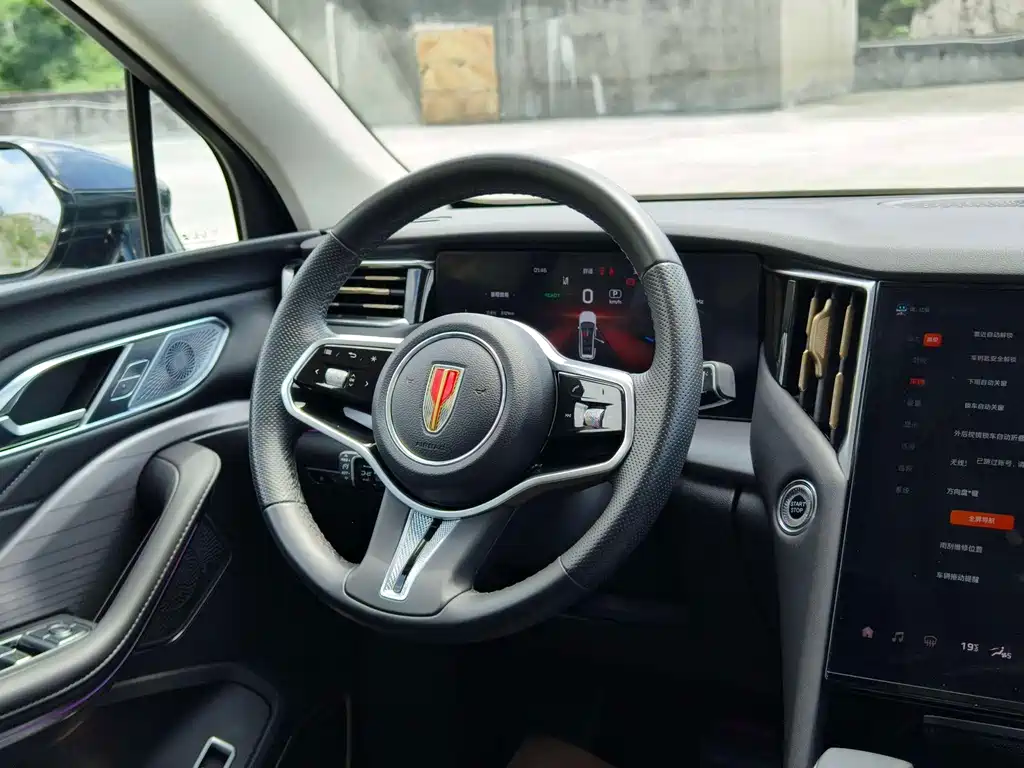 Hongqi Hongqi HS7 PHEV — миниатюра 8