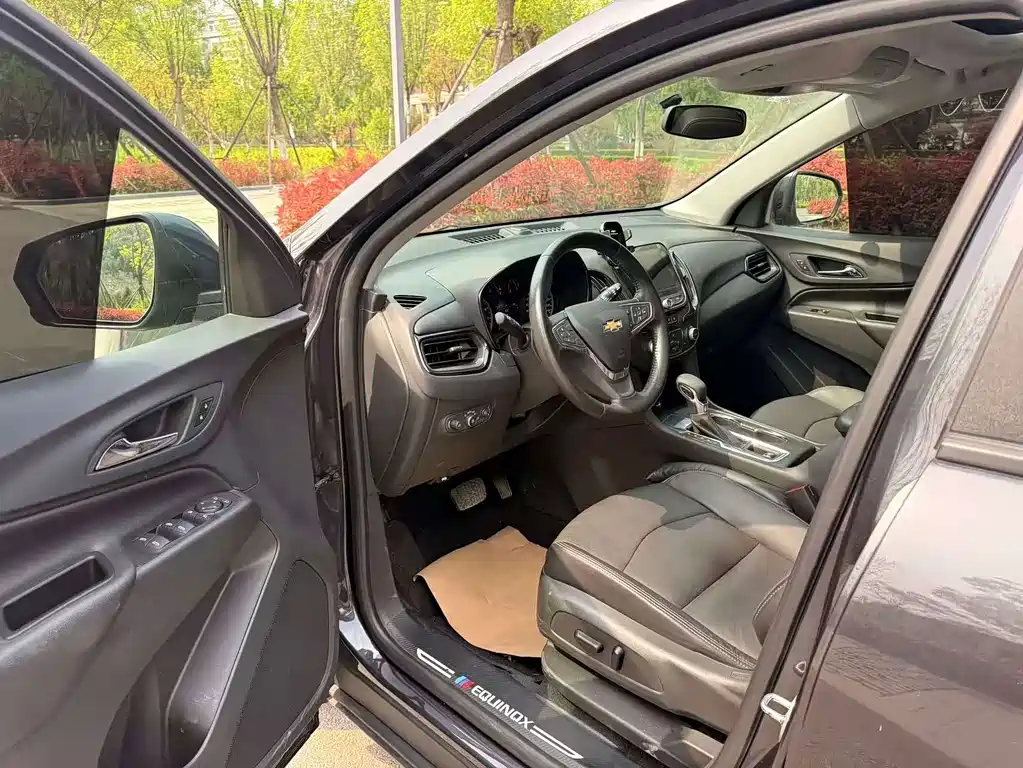 Chevrolet Equinox — миниатюра 23