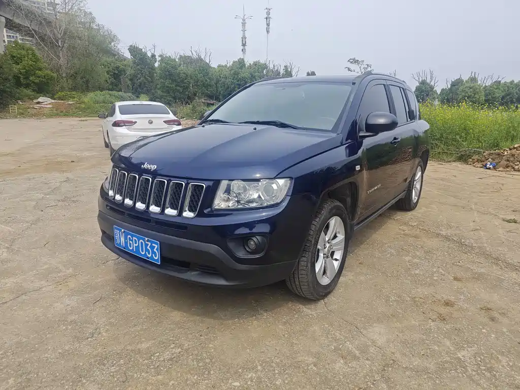 Jeep Compass (Import) 2012