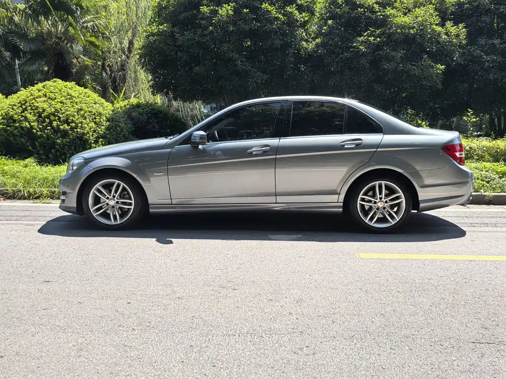Mercedes-Benz C-Class — миниатюра 4