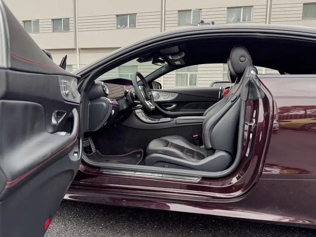 MERCEDES-BENZ E CLASS AMG