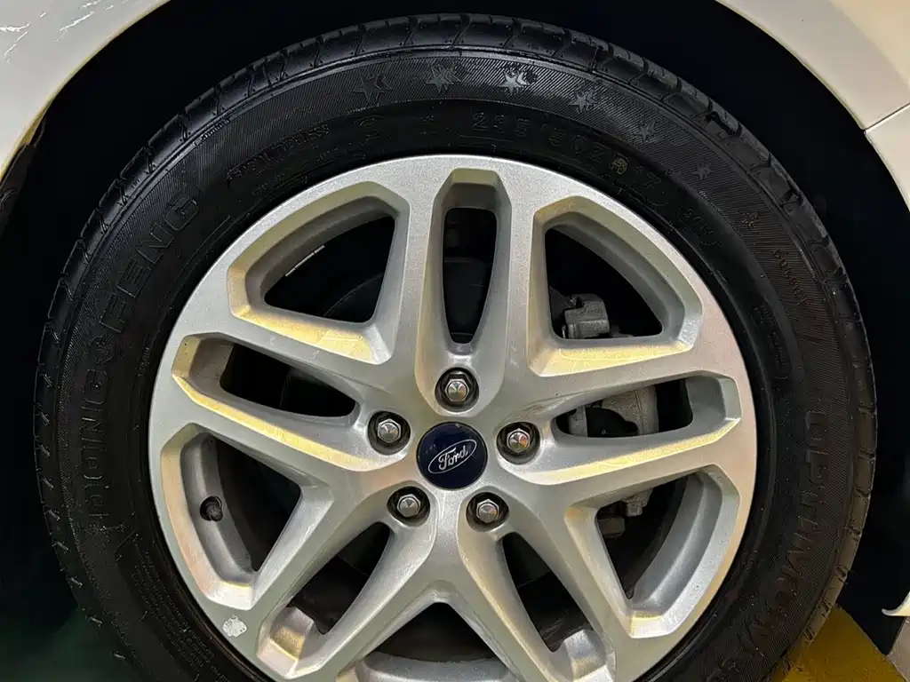 Ford Mondeo — миниатюра 12