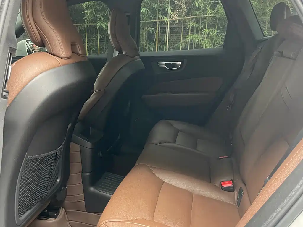 VOLVO XC60 PLUG IN HYBRID