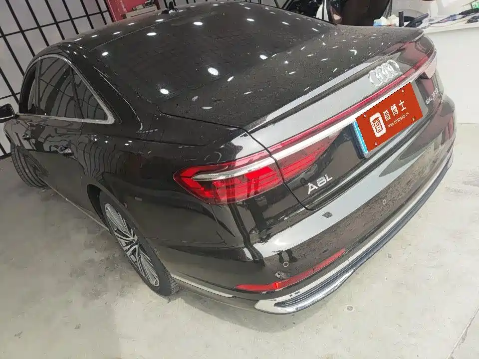 Audi A8 — миниатюра 3