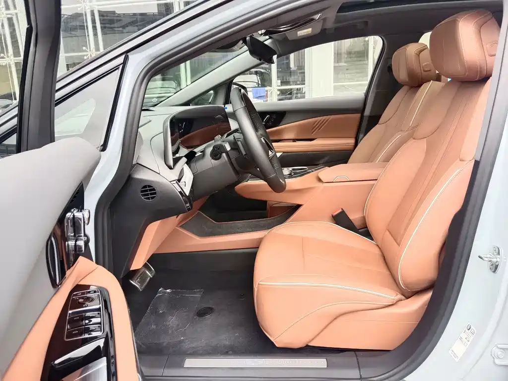 Cadillac IQ — миниатюра 9