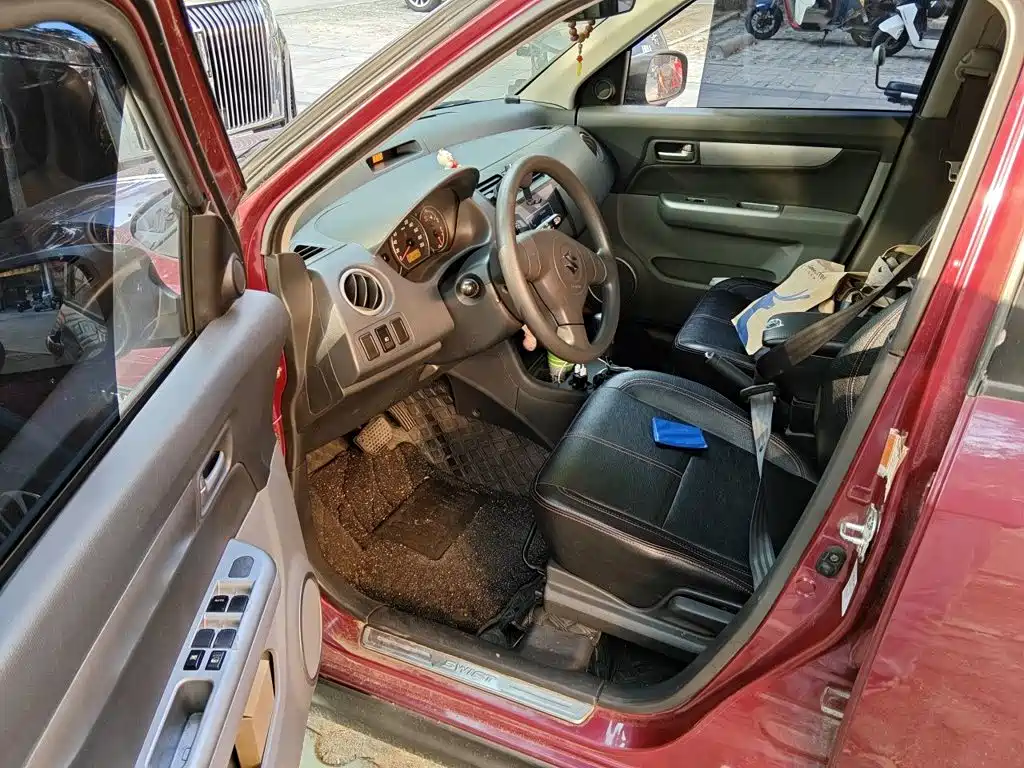Suzuki Swift — миниатюра 14