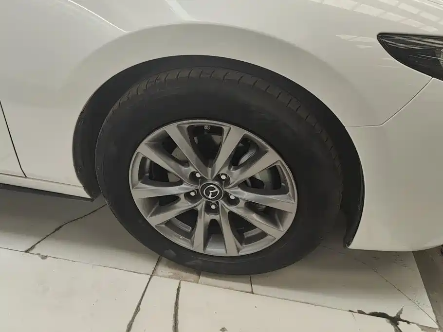 Mazda 3 Axela — миниатюра 6
