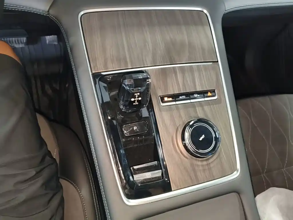 Geely Xingyue L — миниатюра 14