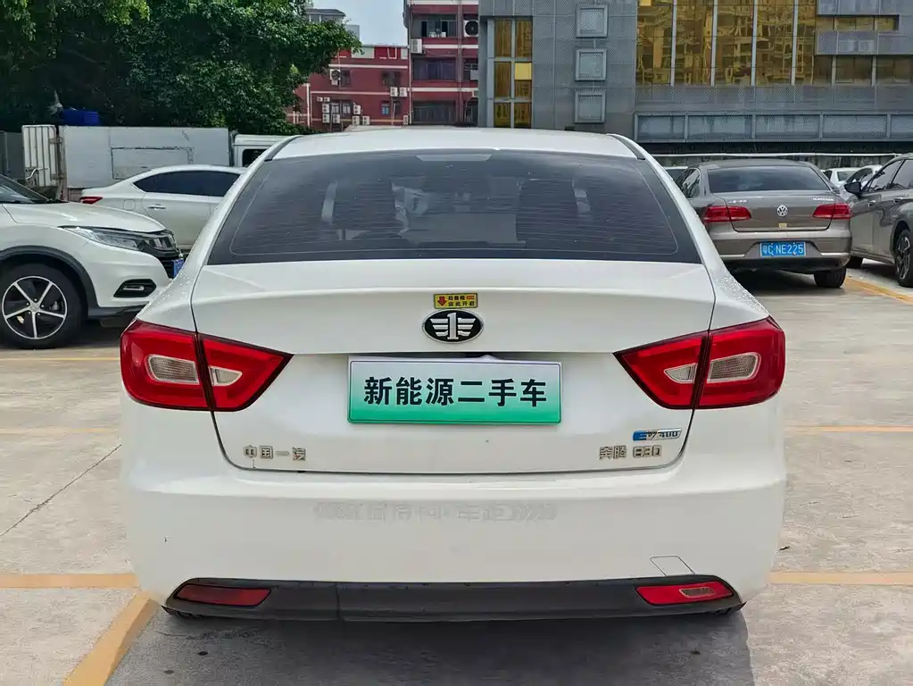 Bestune B30EV — миниатюра 8