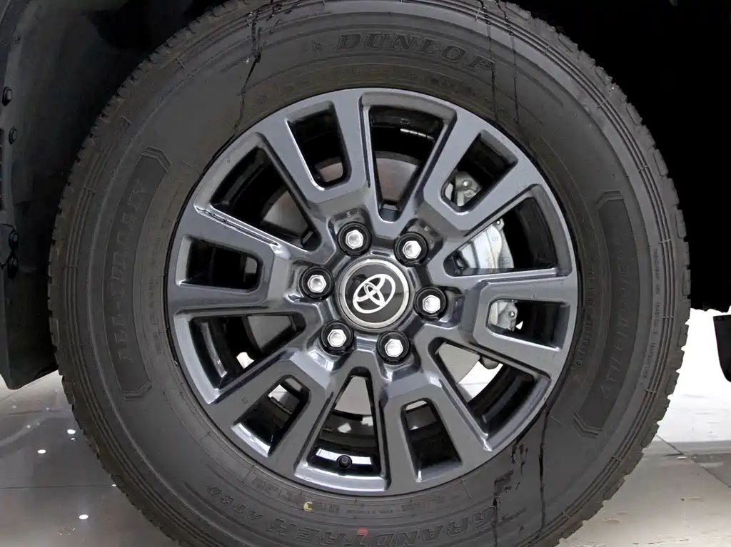 Toyota Prado — миниатюра 12