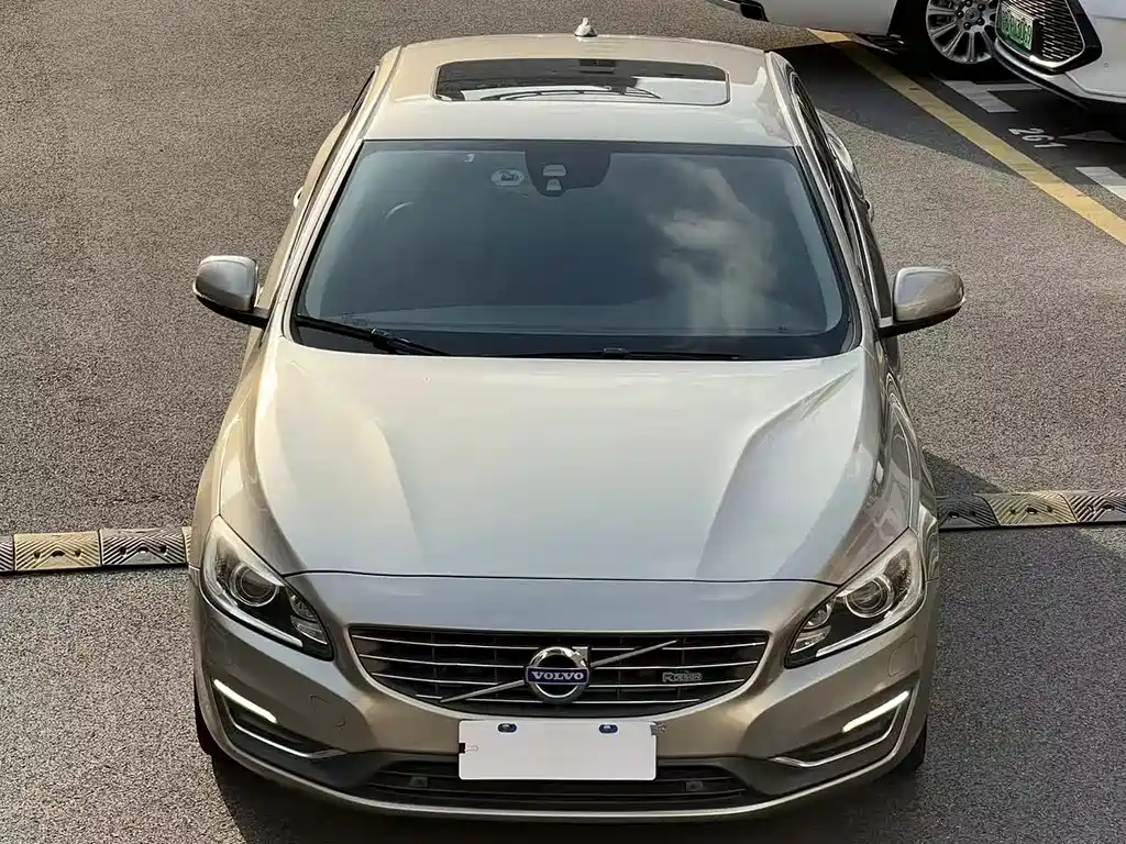 Volvo S60 (Import)
