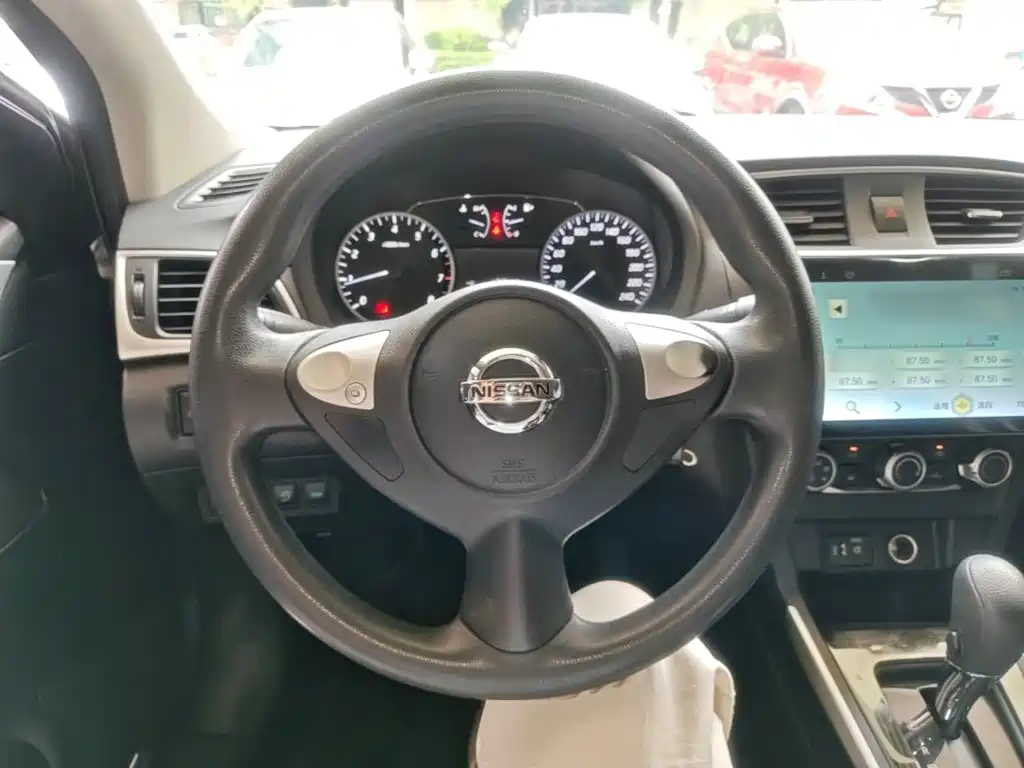 Nissan Sylphy — миниатюра 11