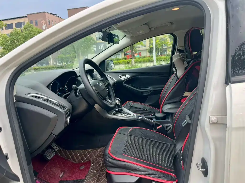 Ford Focus — миниатюра 4