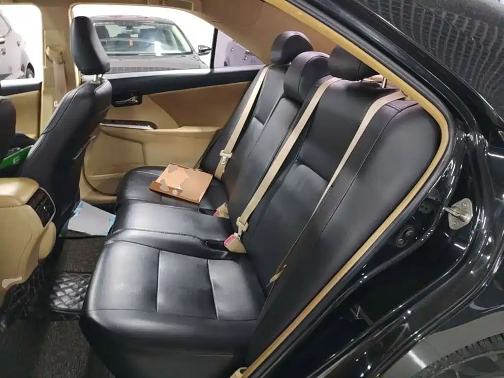 Toyota Camry — миниатюра 17