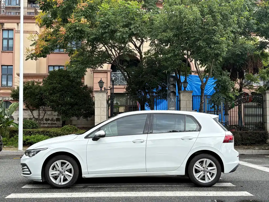 Volkswagen Golf — миниатюра 18