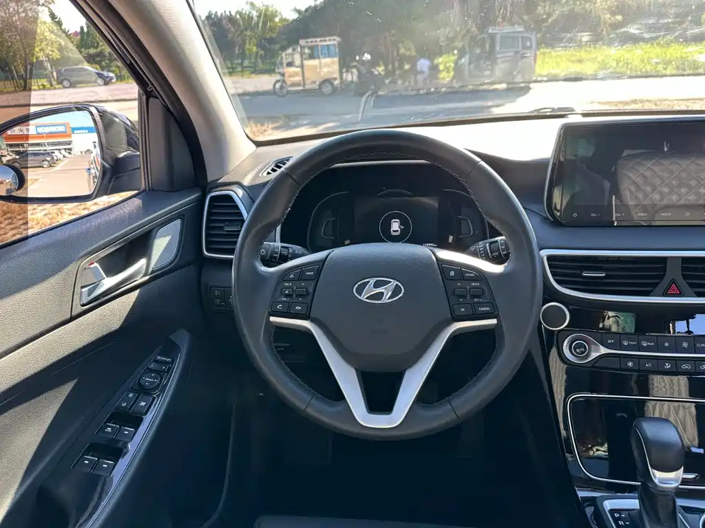 Hyundai Tucson — миниатюра 20