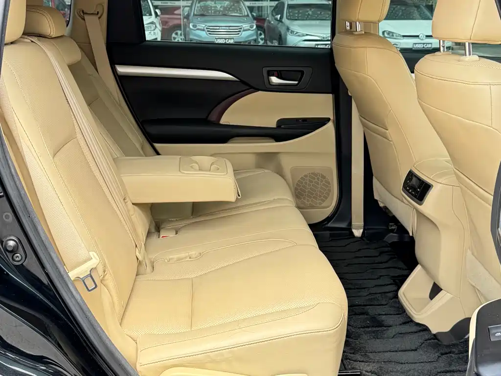 Toyota Highlander — миниатюра 14