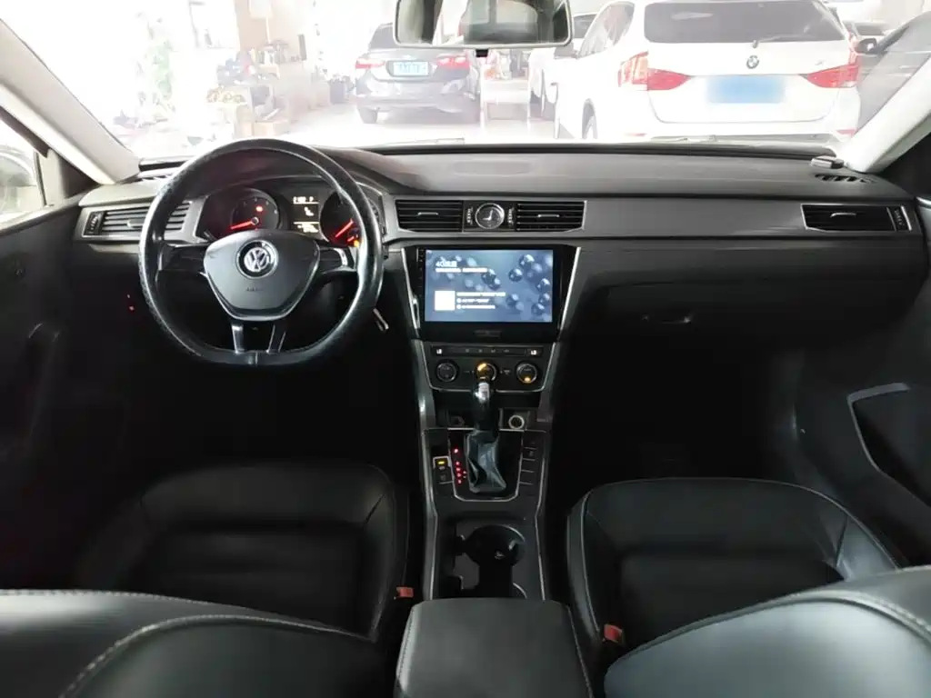 Volkswagen Passat — миниатюра 10