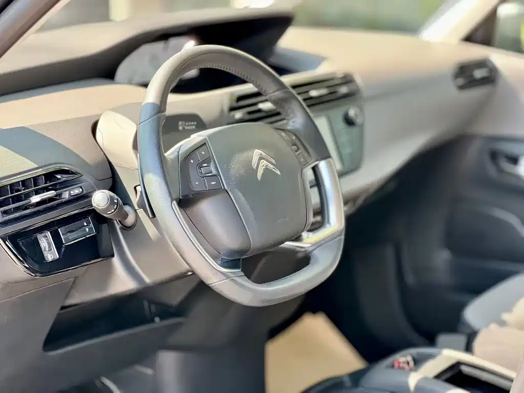 Citroen C4 Picasso — миниатюра 4