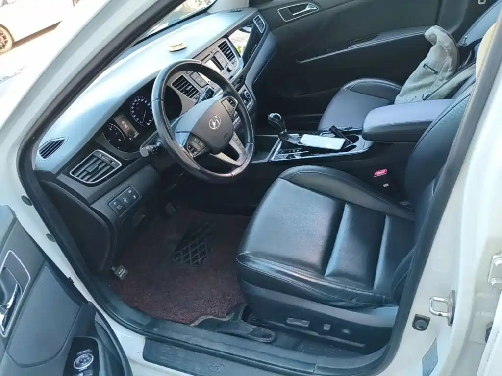 Hyundai Mistra — миниатюра 20