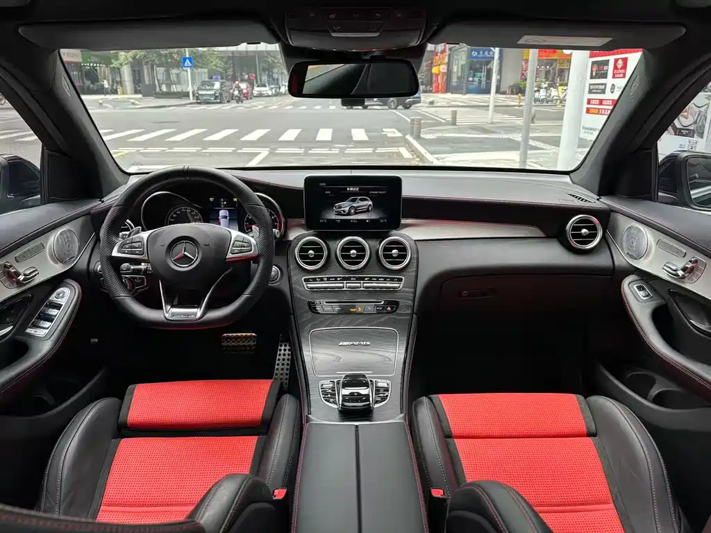 MERCEDES-BENZ GLC AMG