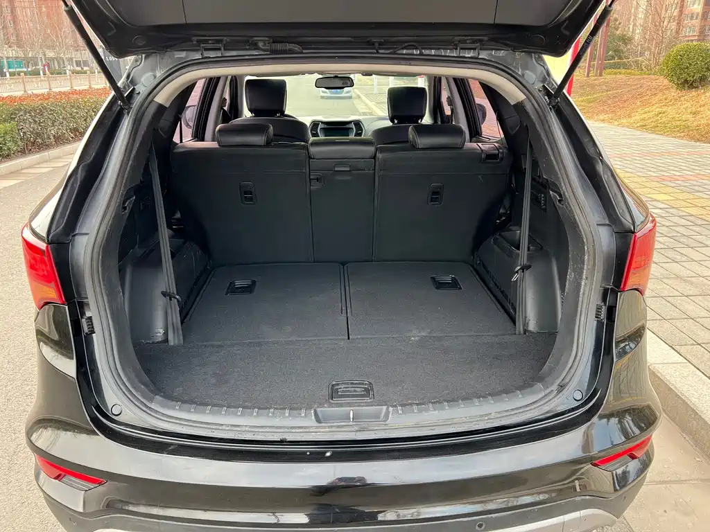 Hyundai Santa Fe — миниатюра 17