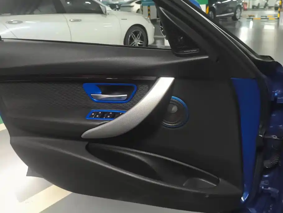 BMW 3 Series — миниатюра 7