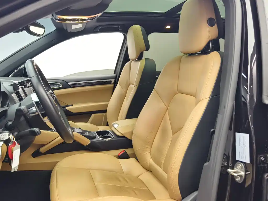 Porsche Cayenne Hybrid — миниатюра 11