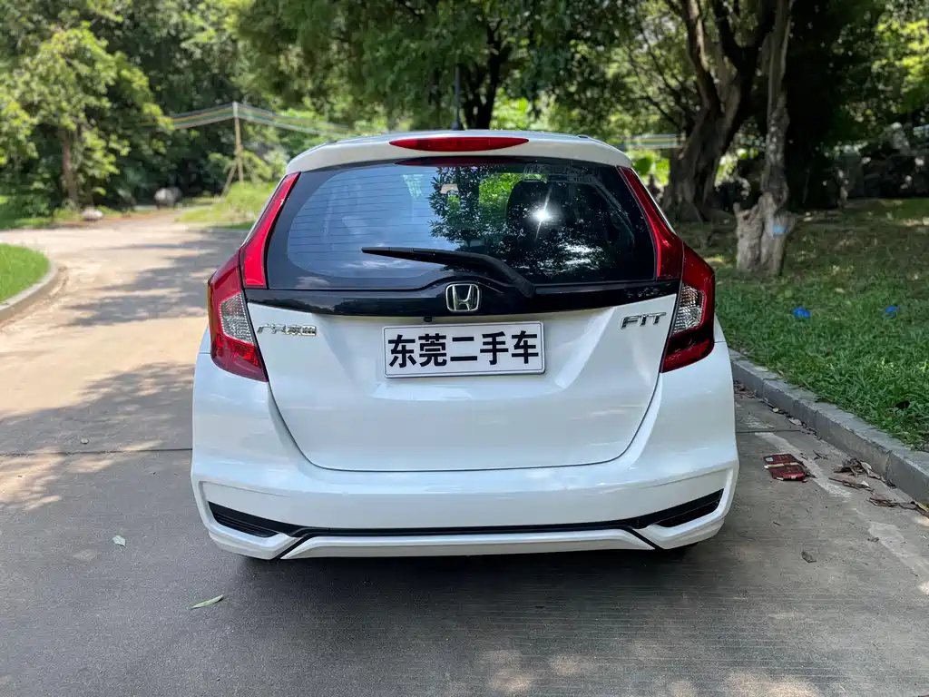 Honda Fit — миниатюра 10
