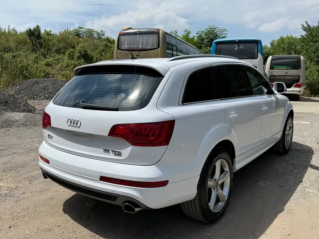 Audi Q7 — миниатюра 4