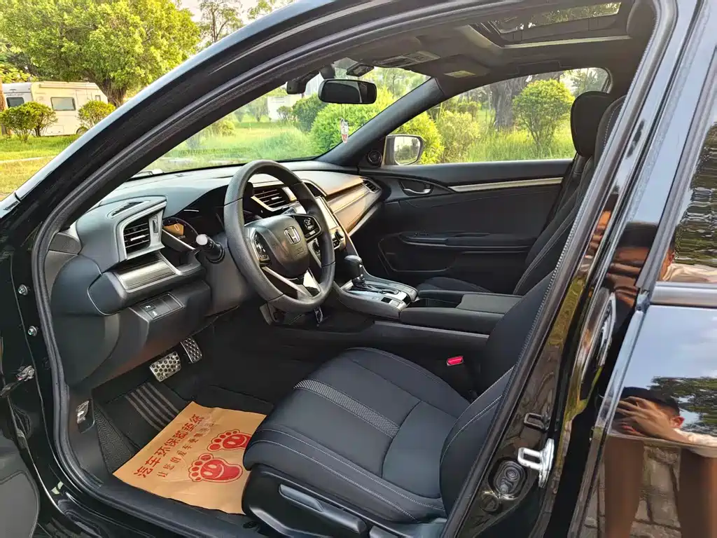 Honda Civic — миниатюра 10