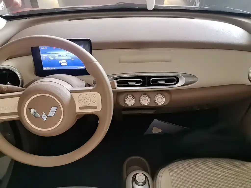 Wuling MINIEV — миниатюра 10