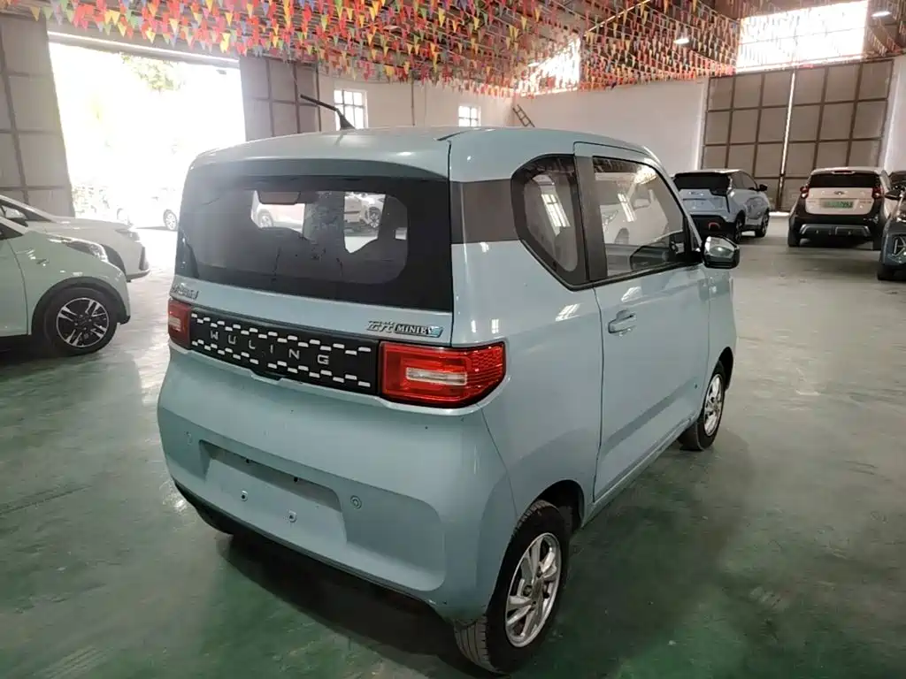 Wuling MINIEV — миниатюра 7